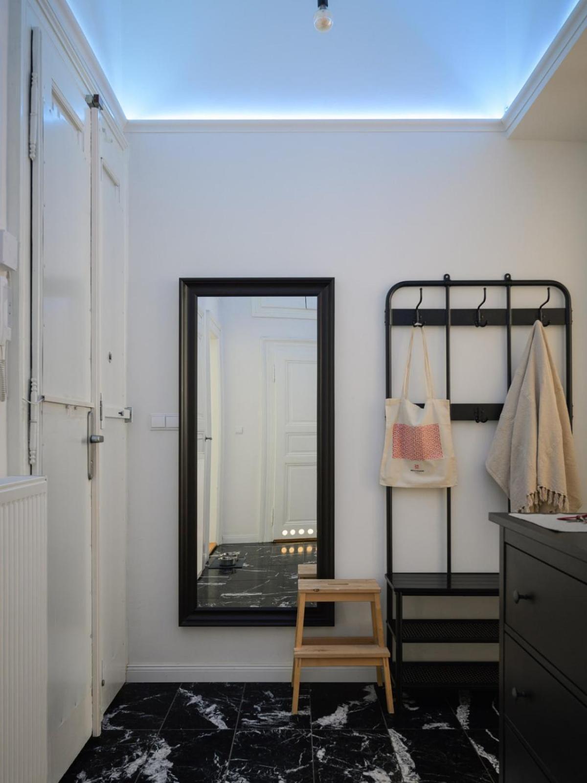 Comfortable And Cosy Apt A Few Steps From Dancing House And Naplavka Dance ปราก ภายนอก รูปภาพ