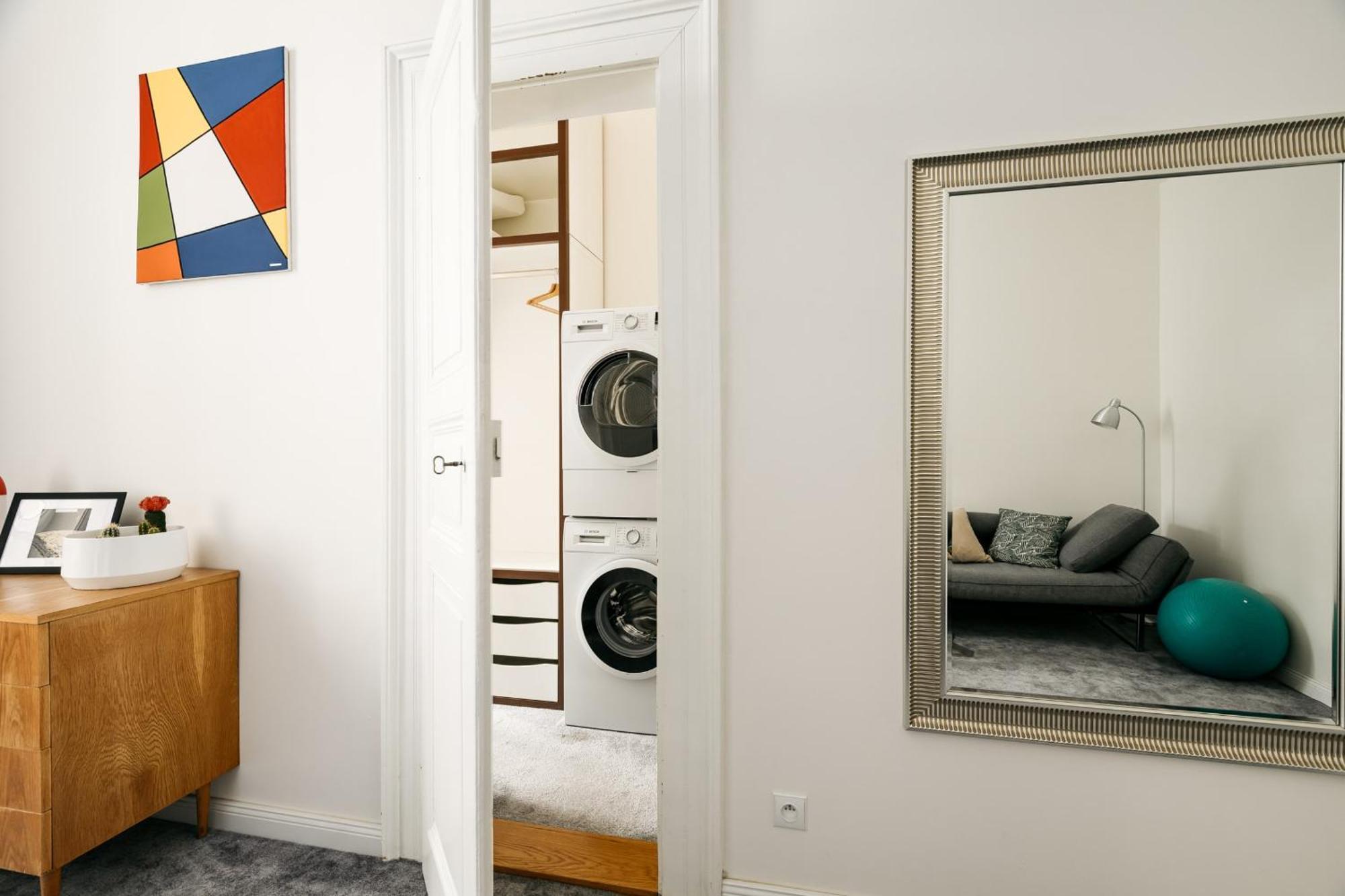 Comfortable And Cosy Apt A Few Steps From Dancing House And Naplavka Dance ปราก ภายนอก รูปภาพ