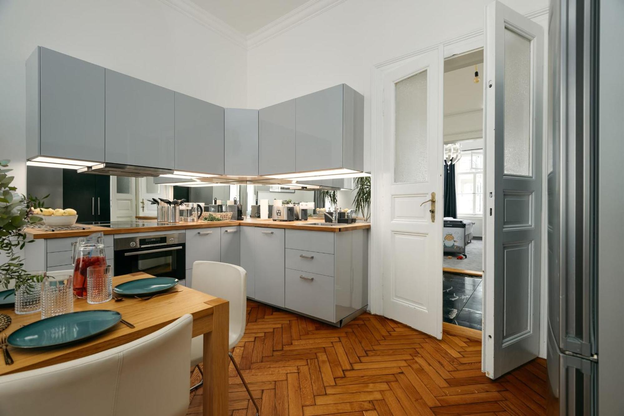 Comfortable And Cosy Apt A Few Steps From Dancing House And Naplavka Dance ปราก ภายนอก รูปภาพ