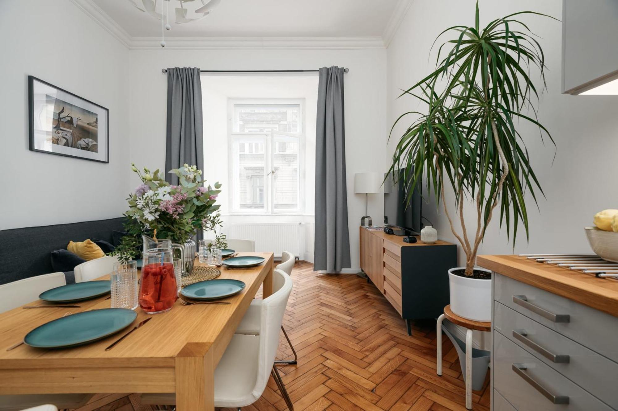 Comfortable And Cosy Apt A Few Steps From Dancing House And Naplavka Dance ปราก ภายนอก รูปภาพ