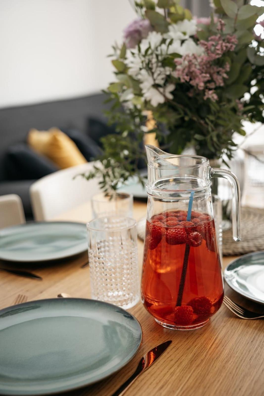 Comfortable And Cosy Apt A Few Steps From Dancing House And Naplavka Dance ปราก ภายนอก รูปภาพ
