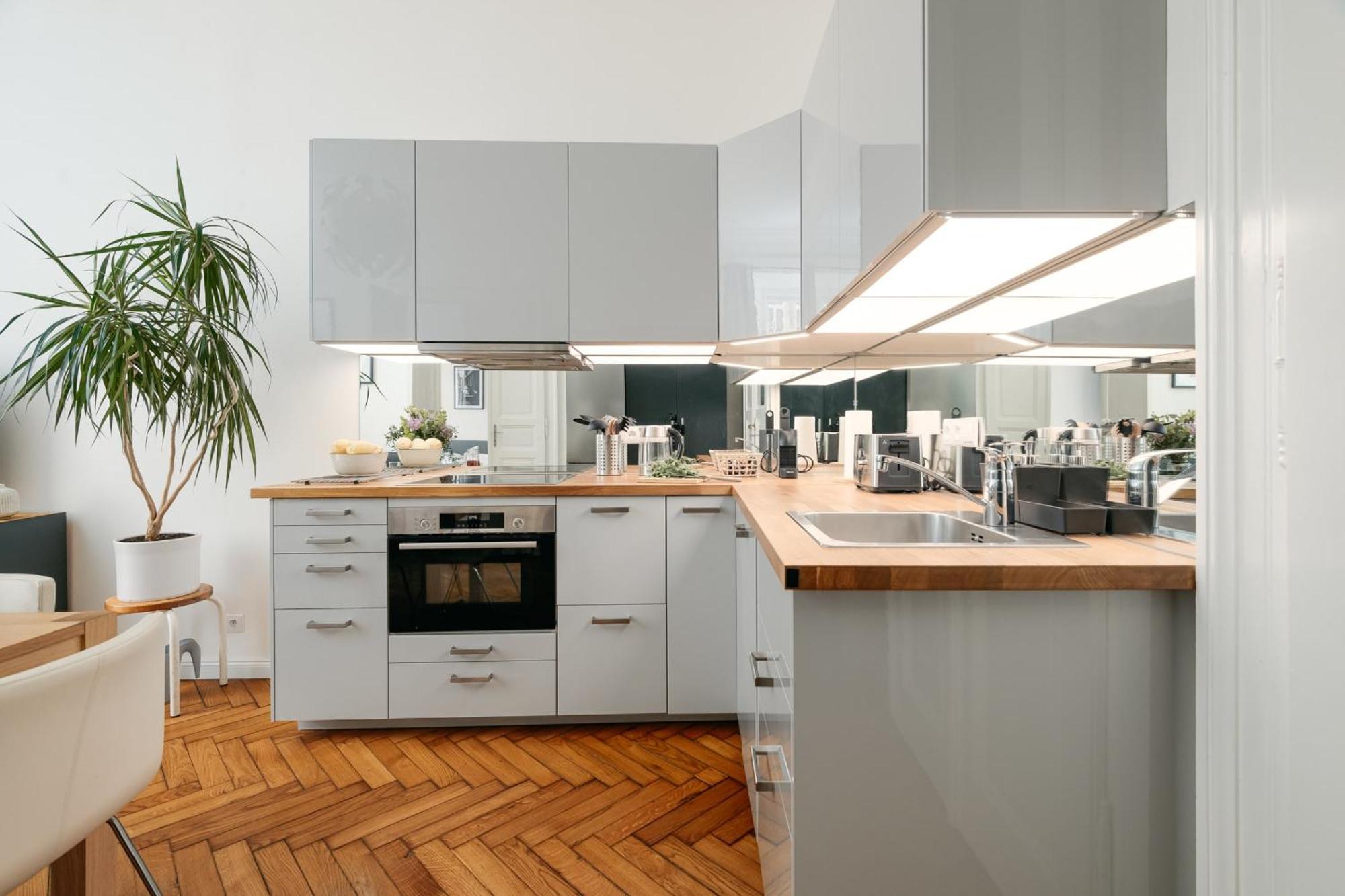 Comfortable And Cosy Apt A Few Steps From Dancing House And Naplavka Dance ปราก ภายนอก รูปภาพ